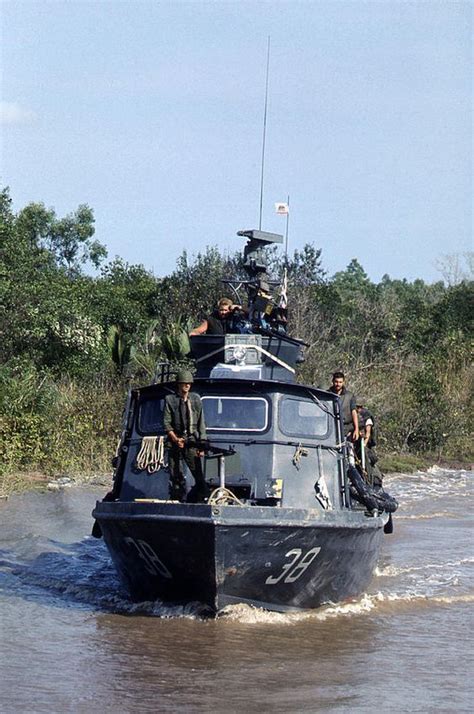 Us navy in vietnam war pbr - hawaiijhg