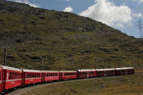 Rh Tische Bahn Rhb Triebzug Abe Allegra Mit Tauf Flickr