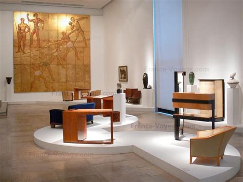 Paris Modern Art museum : Furniture in the Art Deco collection - France ...