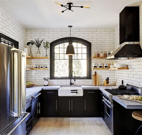 Kitchens With Black Cabinets