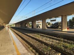 Giovane Di Anni Investito E Ucciso Dal Treno Nei Pressi Della