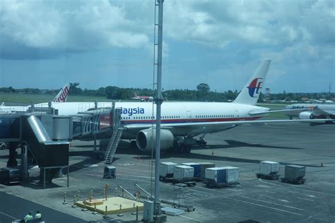 Review: Malaysia Airlines Economy Class B777-200 DPS to KUL – Efficient Asian Man