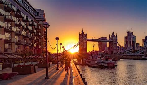 Sunset Behind Tower Bridge, London Editorial Image - Image of cityscape, sunset: 131515100