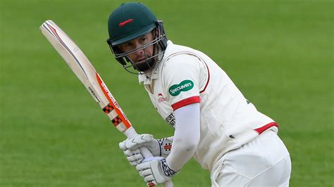 County Championship Joe Leach Takes Five Wickets Before Worcestershire Hit Back Bbc Sport