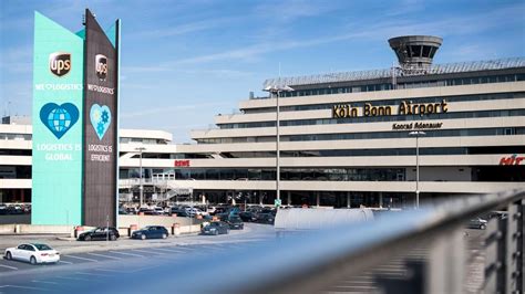 Flughafen Köln Bonn Überfall auf Geldtransporter Wachmann in