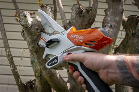 How Did the Stihl 12V Garden Pruner Become the Scam of the Year?