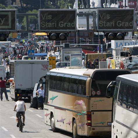 Jutarnji list Autobusni prijevoznici o mjerama Ostao nam je još samo