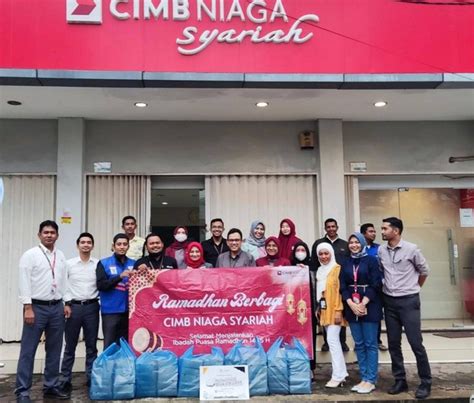 Ajak Dt Peduli Aceh Cimb Niaga Syariah Bagikan Paket Berbuka Puasa