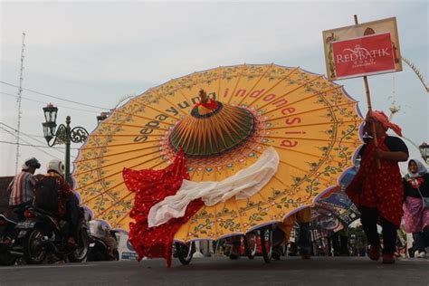 Batik Dalam Seni Rupa Dan Seni Rupa Kontemporer Satu Harapan