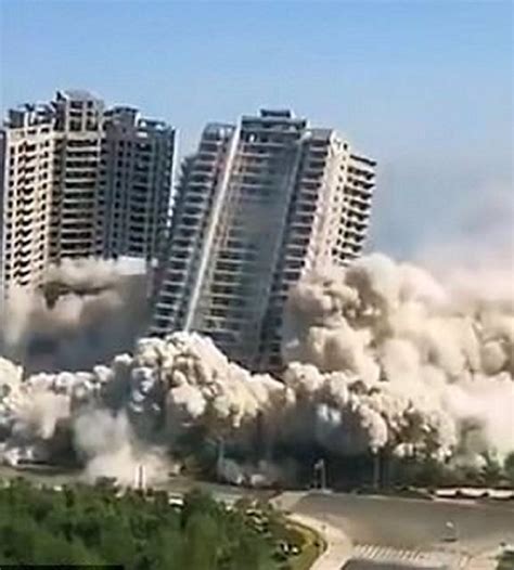 Impresionantes Imágenes De Una Demolición Controlada De Edificios En China