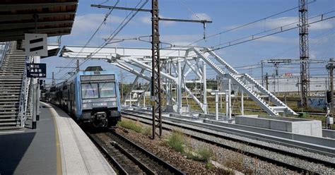 Train Ropo Rer D Gare De Creteil Pompadour Rail Passion