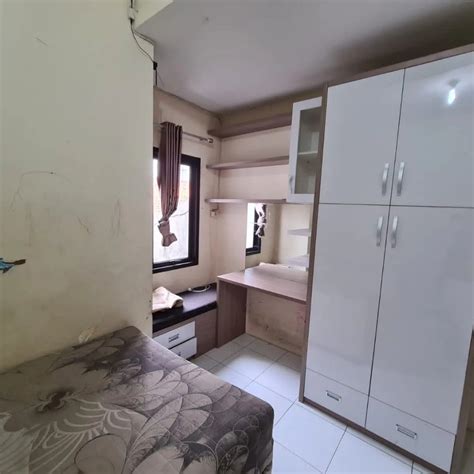 Rumah Semi Furnish Megah Kamar Dalam Cluster Pinggir Jalan Di