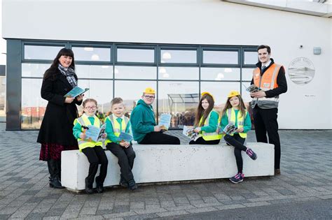 Inverurie School Pupils Benefit From World Book Day Donation