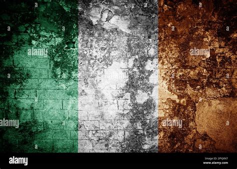 Old ireland flag hi-res stock photography and images - Alamy