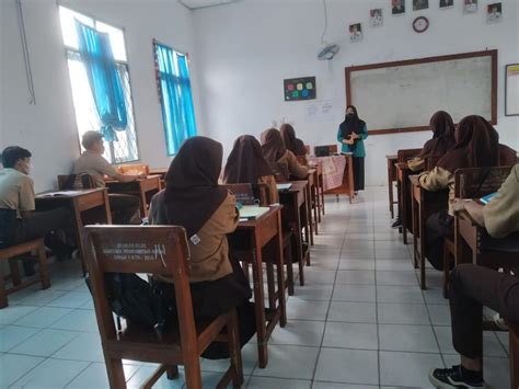 Evaluasi Kinerja Mahasiswa Magang Pembelajaran Di Sma Negeri Kotabumi