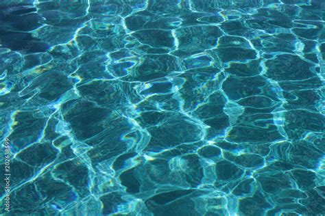 Foto De Reflet Dans L Eau D Une Piscine Do Stock Adobe Stock