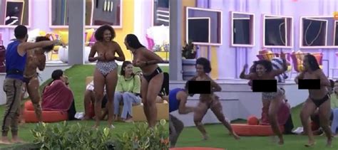 BBB 22 Para celebrar Natália Jessi e Lina fazem topless e pulam na