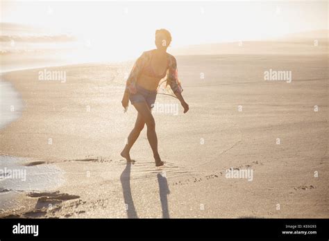 Reife Frau Bikini Fotos Und Bildmaterial In Hoher Aufl Sung Alamy