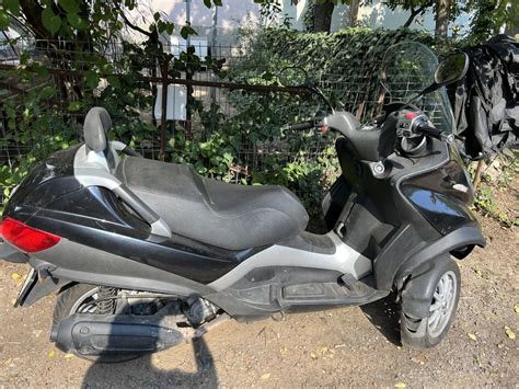 Vând Piaggio MP3 300 LT cat L5E se conduce cu B Bucuresti Sectorul