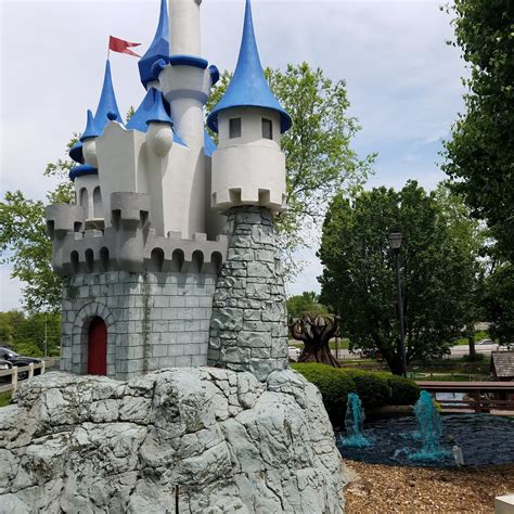 Play St. Louis: Swing-A-Round Fun Town, St. Charles