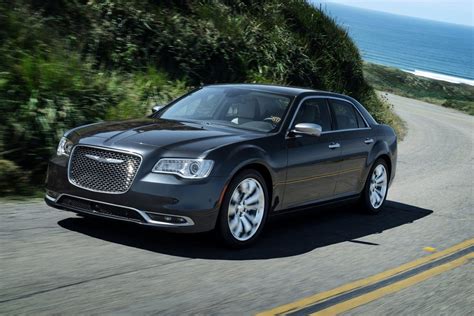 2019 Chrysler 300 Sedan Specs, Review, and Pricing | CarSession