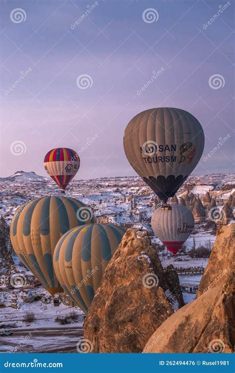 Editorial Goreme Hot Air Balloons Editorial Photo Image Of Flight Famous