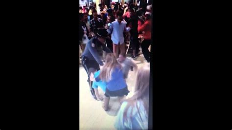 Crazy Black Friday Fight Over Tv Youtube