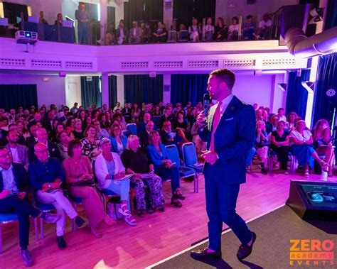 Gallery Change Your Life Giugno 2024