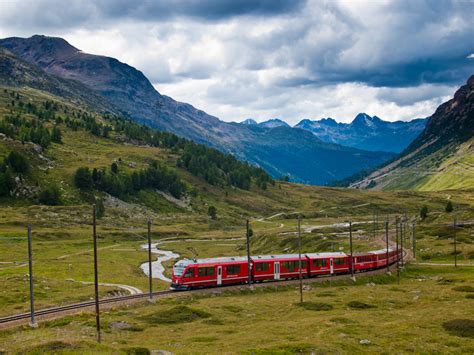 Az RhB ABe 8 12 3513 Bernina Lagalb és Ospizio Bernina között benbe