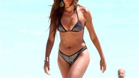 8 Hot Sexy Demetria McKinney Bikini Pics