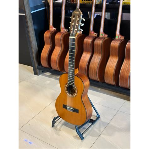 Valencia VC 202 Classical Guitar Shopee Malaysia