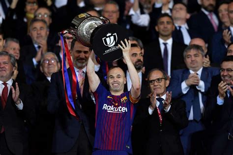 Andres Iniesta confirms Barcelona departure - myKhel