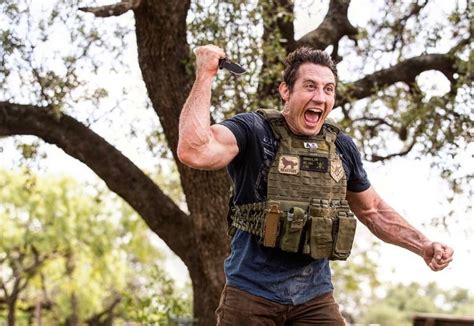 Ex Ufc Fighter Tim Kennedy Re Enlists In Special Forces To Destroy Isis