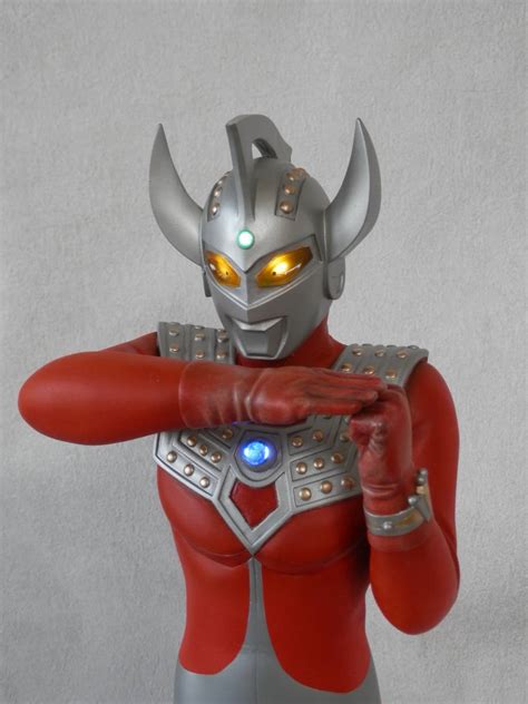 【未使用】ビッグサイズソフビフィギュア ウルトラマンタロウ 電飾）の落札情報詳細 ヤフオク落札価格検索 オークフリー