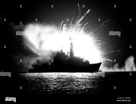 Hms antelope frigate hi-res stock photography and images - Alamy