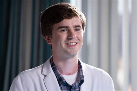 Protagonista De The Good Doctor Habla Español En Entrevista Viral