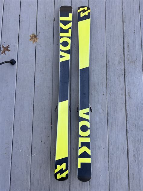 Volkl Wall Junior Twin Tip Skis Cm With Bindings Sidelineswap