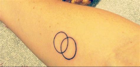 Venn Diagram Tattoo Tattoos Venn Diagram Tiny Tattoos