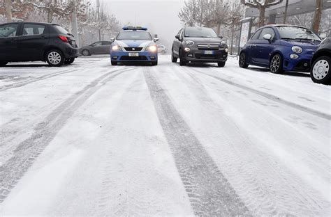 Allerta Meteo In Lombardia Attese Nevicate Anche A Quote Basse