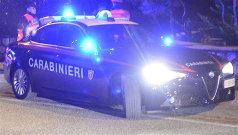 Parte Un Sparo Dopo Una Rissa A Sezze Vicino Latina Ragazza Colpita Per Errore In Un Bar Ferita