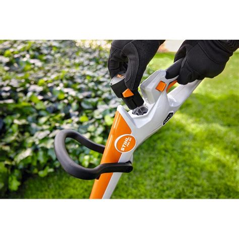 STIHL Kantklipper Batteri 10 8 V FSA 30 AS BondeKompaniet