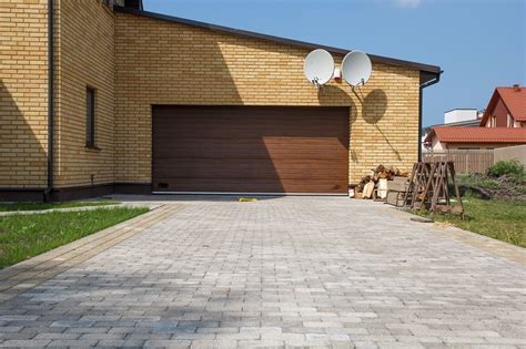 10 Things To Look For When Choosing Garage Door