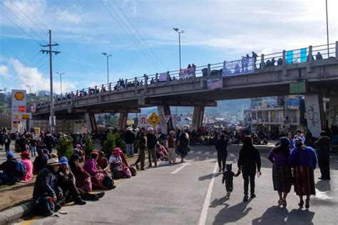 Bloqueos carreteros y manifestaciones continúan por séptimo día en