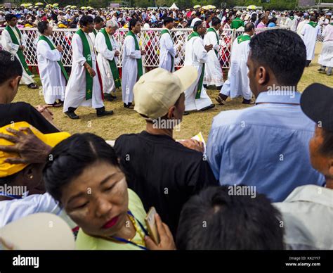 Yangon Yangon Region Myanmar 29th Nov 2017 Priests Walk Through The Grounds Of The Papal