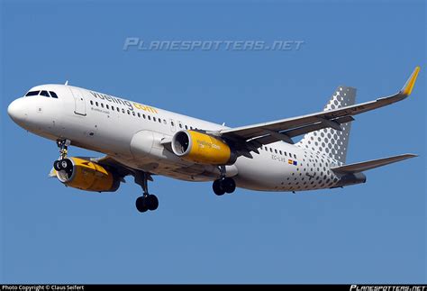 EC LVS Vueling Airbus A320 232 WL Photo By Claus Seifert ID 726283