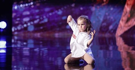 „românii Au Talent Cea Mai Tânără Dansatoare Care A Primit Golden