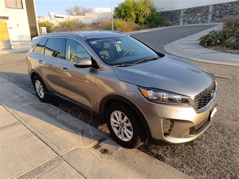 Kia Sorento 2 4L LX Usado 2019 Color Plata Titanium Precio 405 000