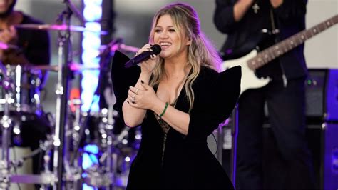 How Did Kelly Clarkson Lose 41 Pounds Singer S Weight Loss Secrets