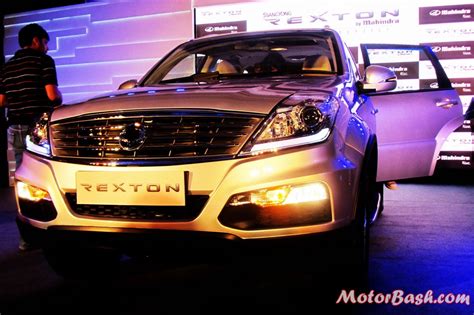 Mahindra Launches Rexton Rx6 Mt Price Features And Details