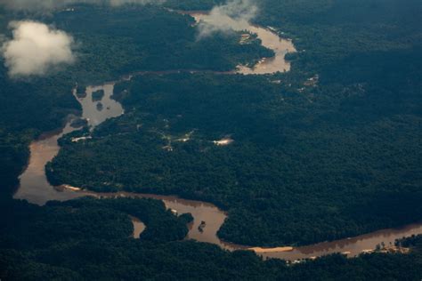 Top Venezuela, Guyana Diplomats To Discuss Border Dispute